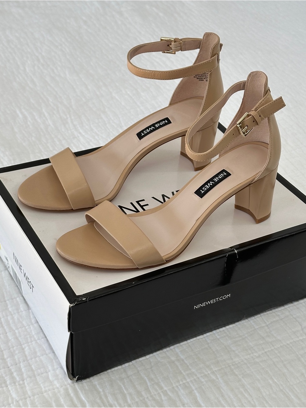 Nine West Pruce Nude Leather Ankle Strap Block Heels Size 8